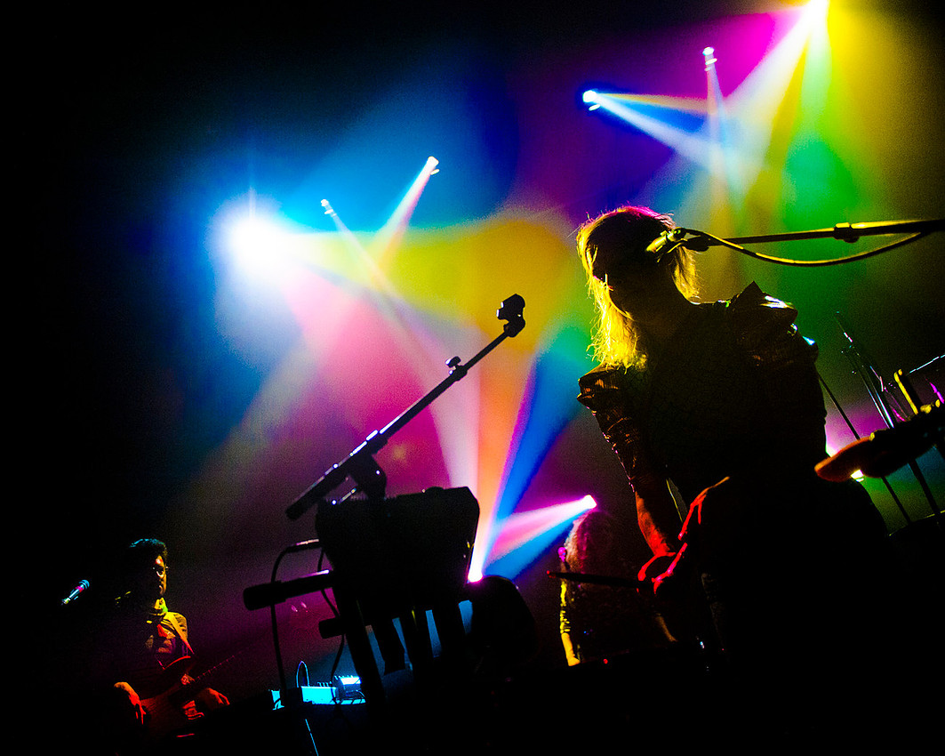 tUnE yArDs